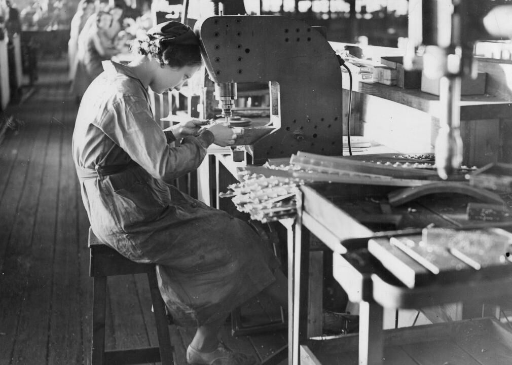 #34. Iron and steel and machinery factory operatives